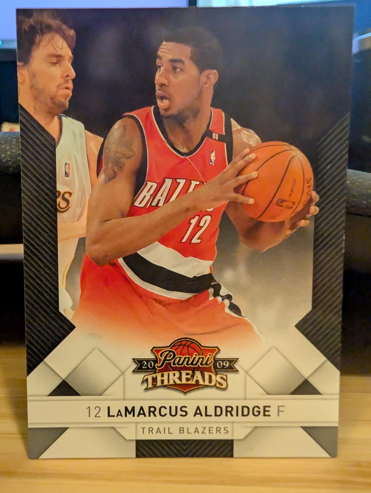 LaMarcus Aldridge #37 2009-10 Panini Threads Basketball