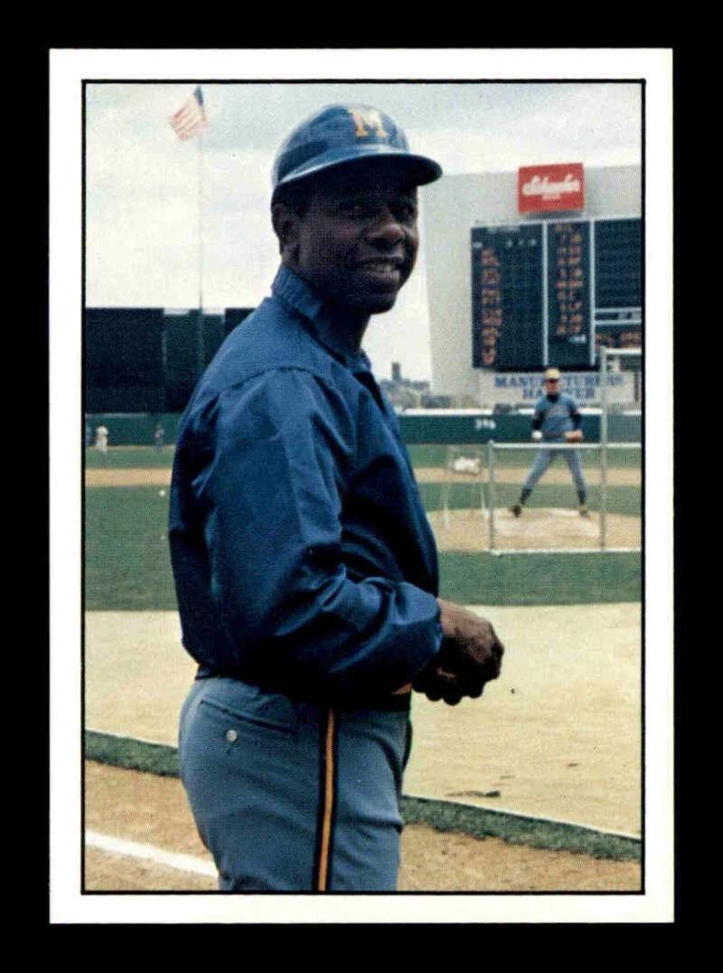 Hank Aaron #239 Baseball Cards 1975 SSPC