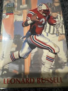 Leonard Russell