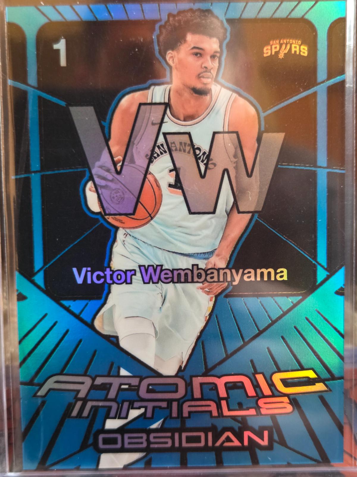 Victor Wembanyama [Electric Etch Blue Flood] #4