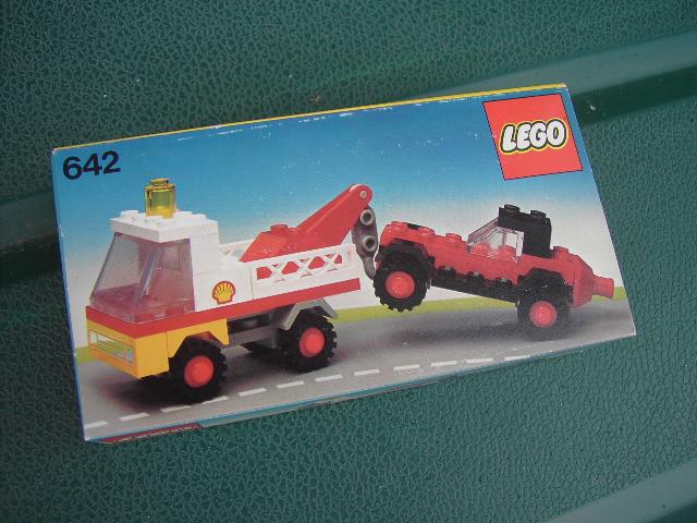 Tow Truck and Car #642 LEGO Town