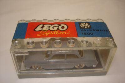 VW 1500 Limousine & Garage #267 LEGO Classic