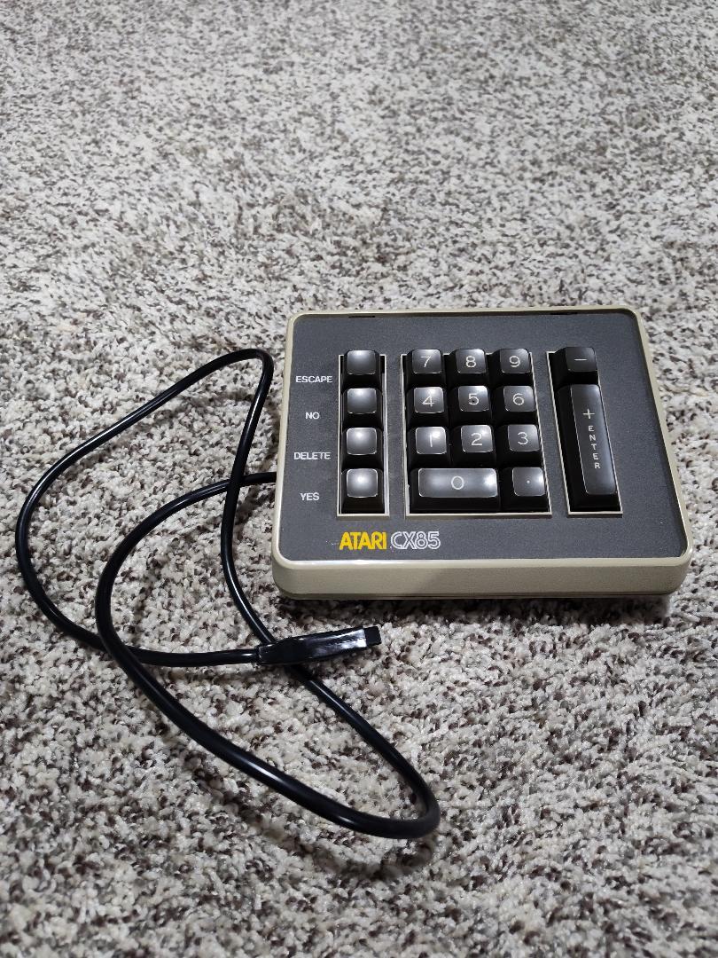 Atari CX85 Atari 400