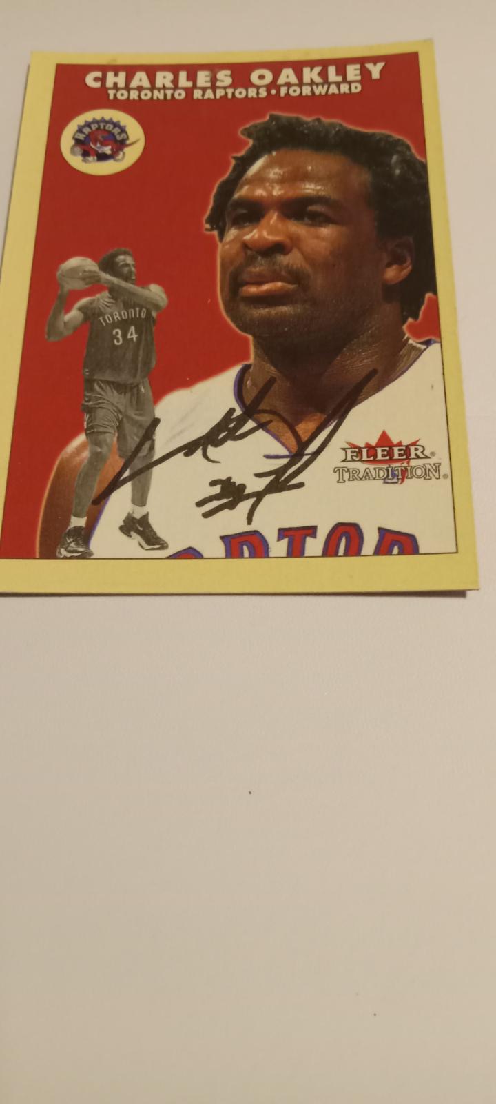 Charles Oakley #91 Basketball Cards 2001 Fleer Tradition