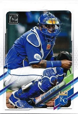 Salvador Perez #211 Baseball Cards 2021 Topps