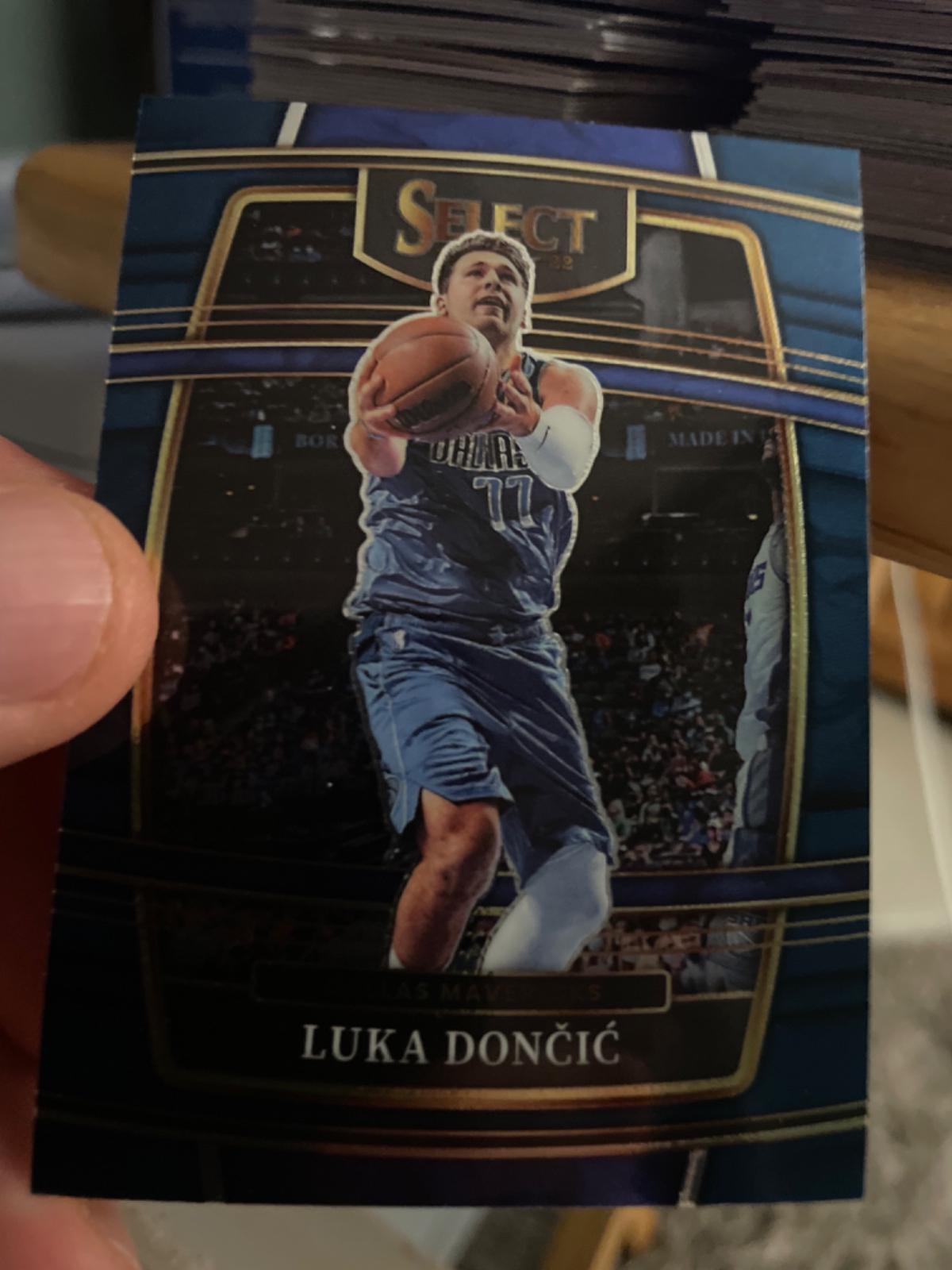 Luka Doncic #12 Basketball Cards 2021 Panini Select