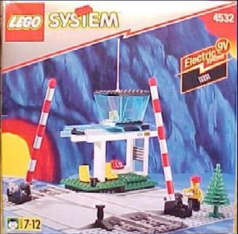 Manual Level Crossing #4532 LEGO Train