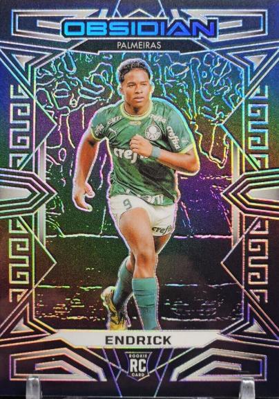 Endrick #102 Soccer Cards 2023 Panini Obsidian