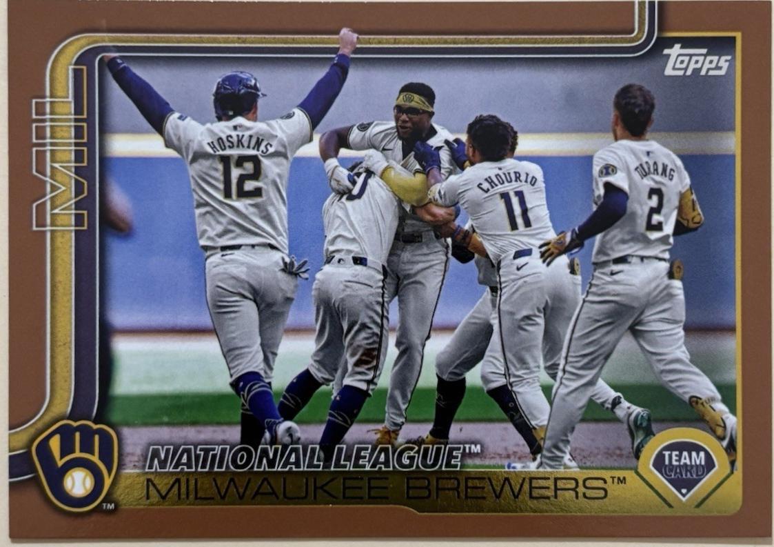 Milwaukee Brewers [Gold] #396 Prices | 2025 Topps Series 2 | Baseball Cards