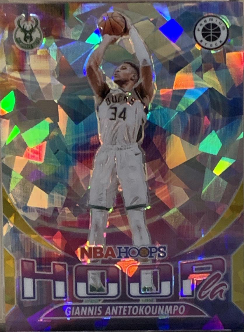 Giannis Antetokounmpo [Gold Ice Prizm] #9