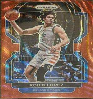Robin Lopez
