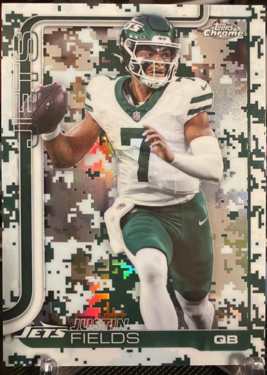 Justin Fields [Team Camo Variation] #237
