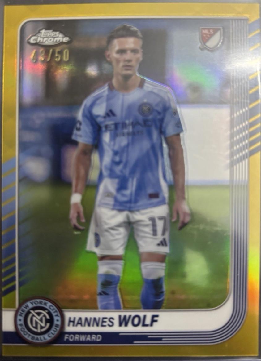 Hannes Wolf [Gold Refractor] #98