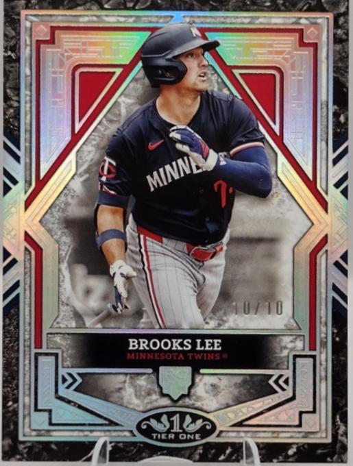 Brooks Lee [Holo Silver Foil] #71
