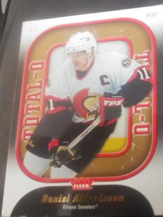 Daniel Alfredsson #17 Hockey Cards 2006 Fleer Total O