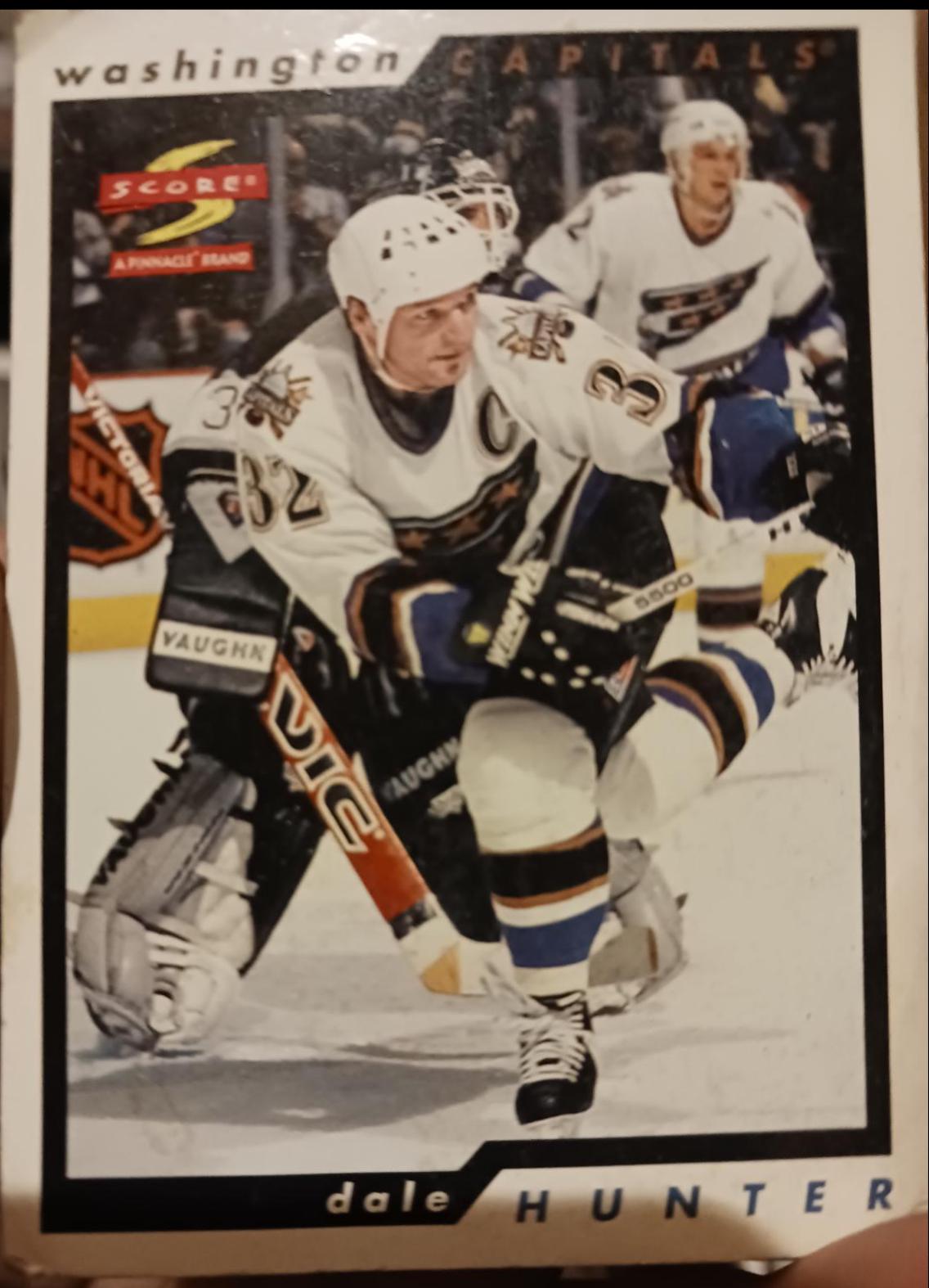 Dale Hunter #110 Hockey Cards 1996 Pinnacle