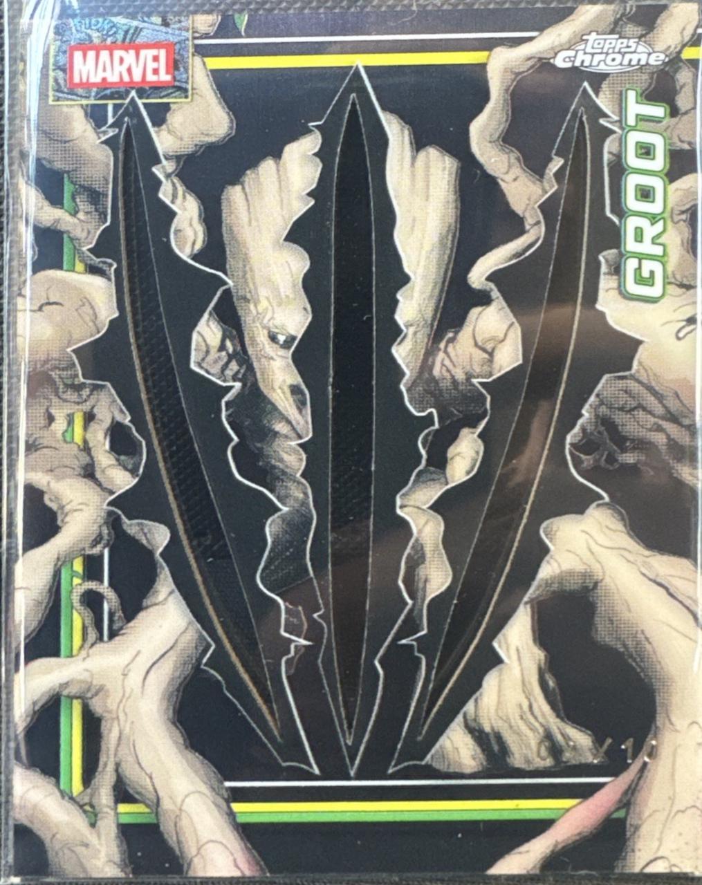 Groot Black Clawed