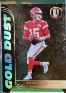 Patrick Mahomes II #GD-3 Football Cards 2022 Panini Gold Standard Dust