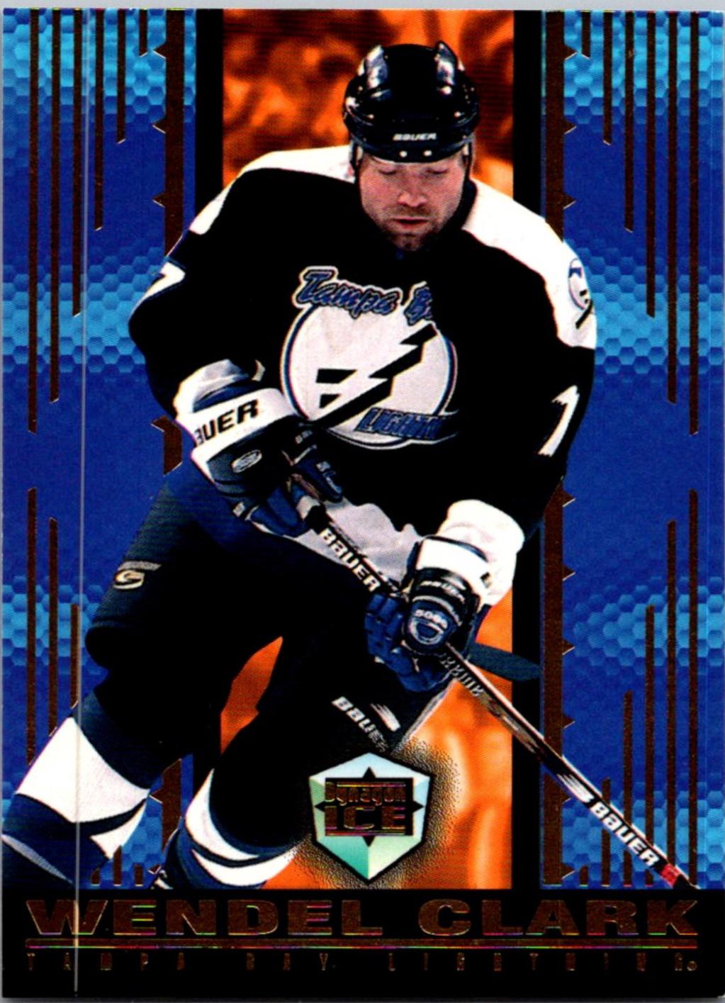 Wendel Clark #171 1998 Pacific Dynagon Ice Hockey