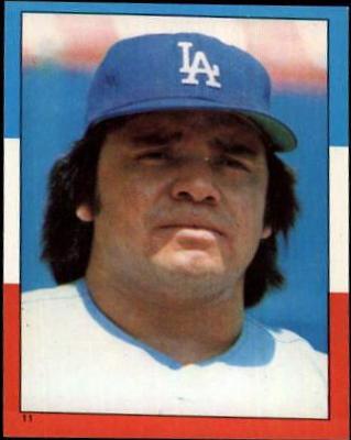 Fernando Valenzuela #11 Baseball Cards 1982 Topps Stickers