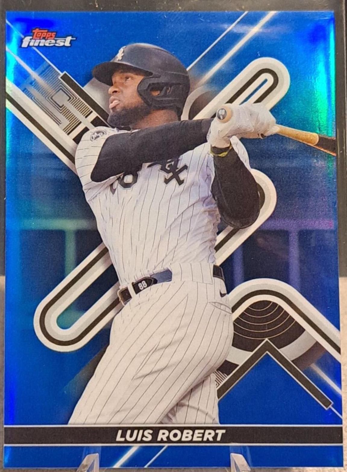 Luis Robert [Blue Refractor] #42