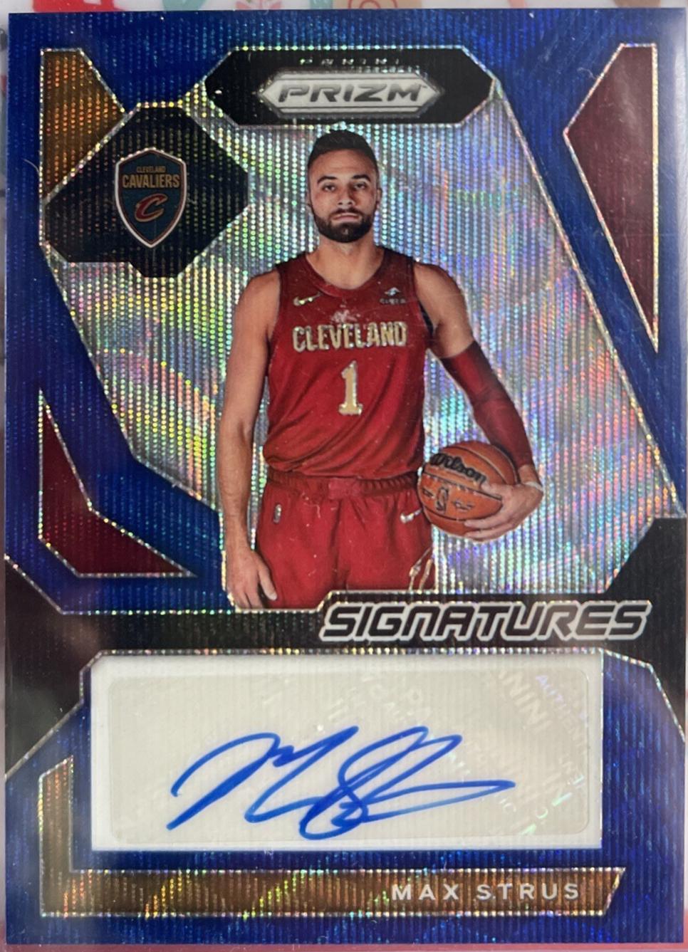 Max Strus [Blue Wave Prizm] #SIG-MAX