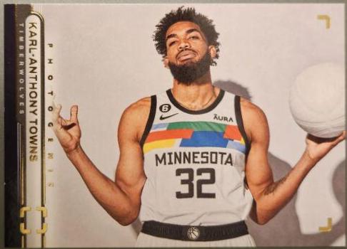 Karl Anthony Towns #121 Basketball Cards 2022 Panini Photogenic