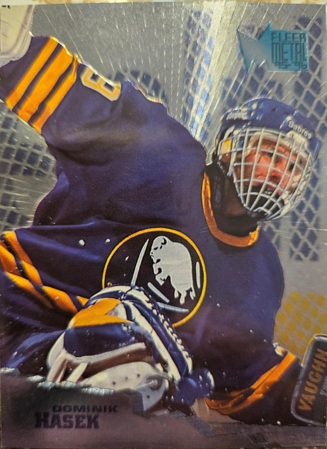 Dominik Hasek #15 Hockey Cards 1995 Fleer Metal