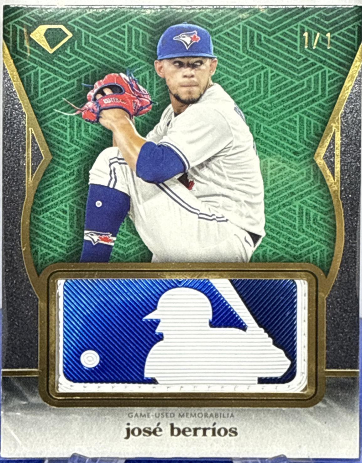 Jose Berrios #BLP-BER Baseball Cards 2024 Topps Diamond Icons MLB Silhouetted Batter Logo Patch