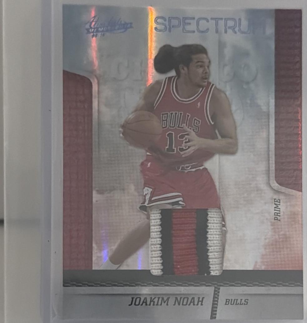 Joakim Noah #12 2009-10 Panini Absolute Memorabilia Basketball