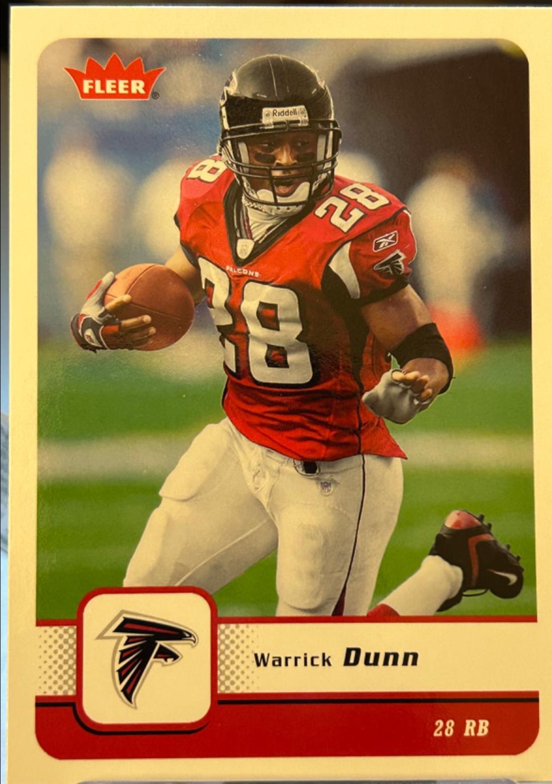 Warrick Dunn #5 Football Cards 2006 Fleer