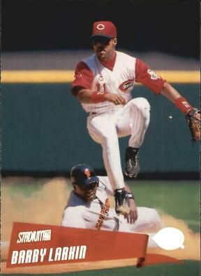 Barry Larkin #30 Baseball Cards 2000 Stadium Club