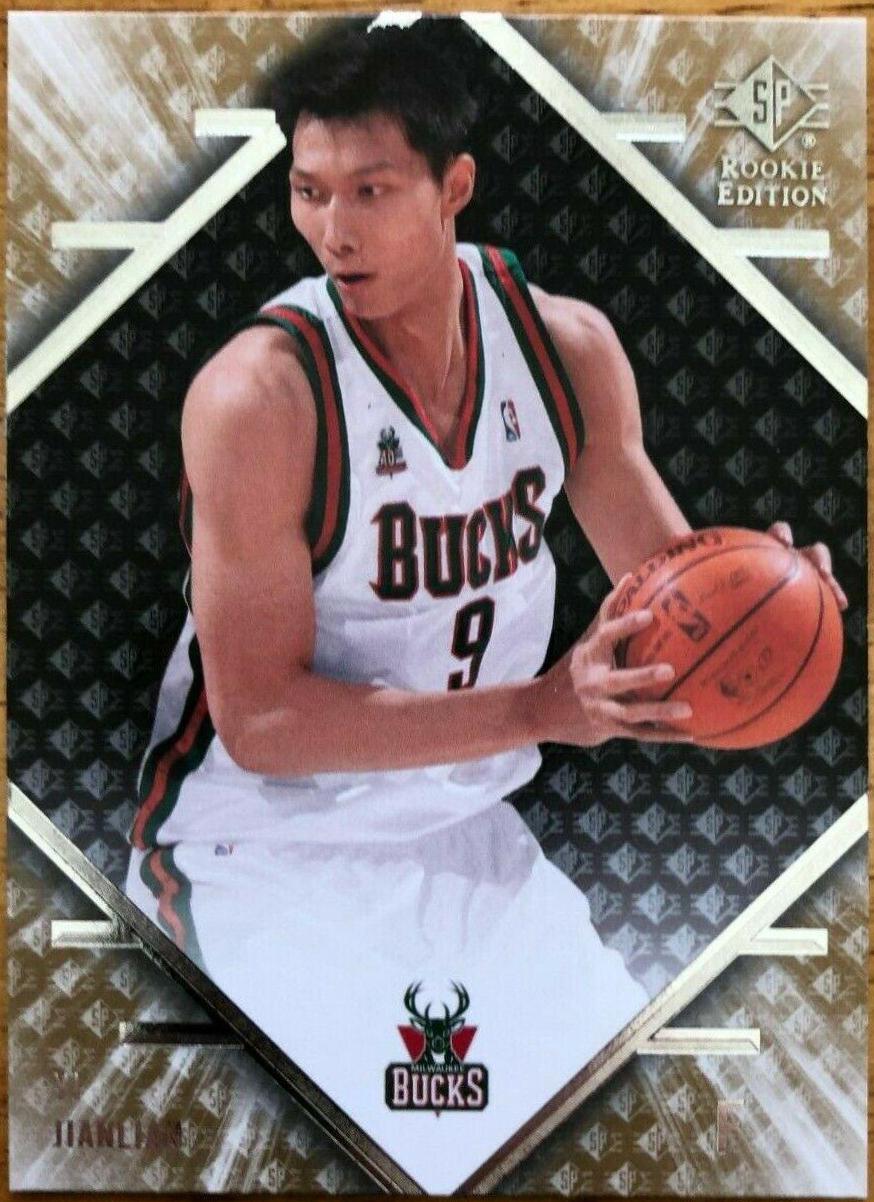 YI Jianlian #86 Basketball Cards 2007 SP Rookie Edition