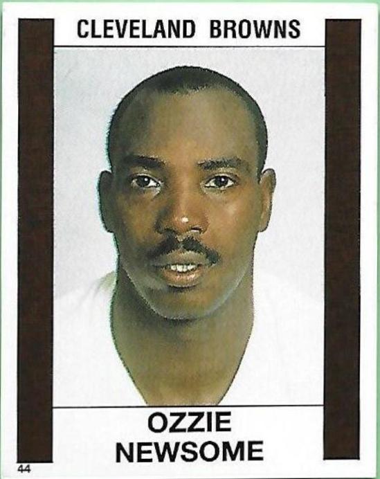 Ozzie Newsome #44 Football Cards 1988 Panini Sticker