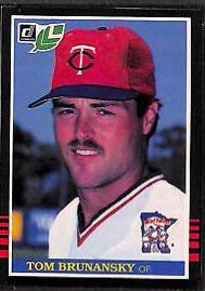 Tom Brunansky #36 Baseball Cards 1985 Leaf