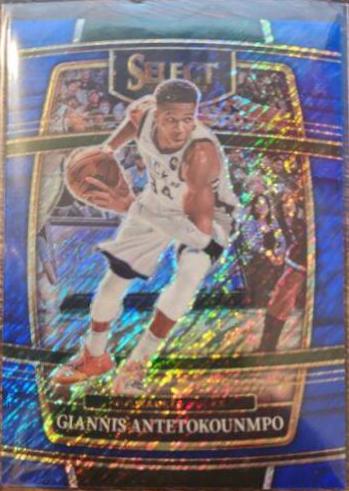 2021 Panini Select Giannis Antetokounmpo [Blue Shimmer] #35 card