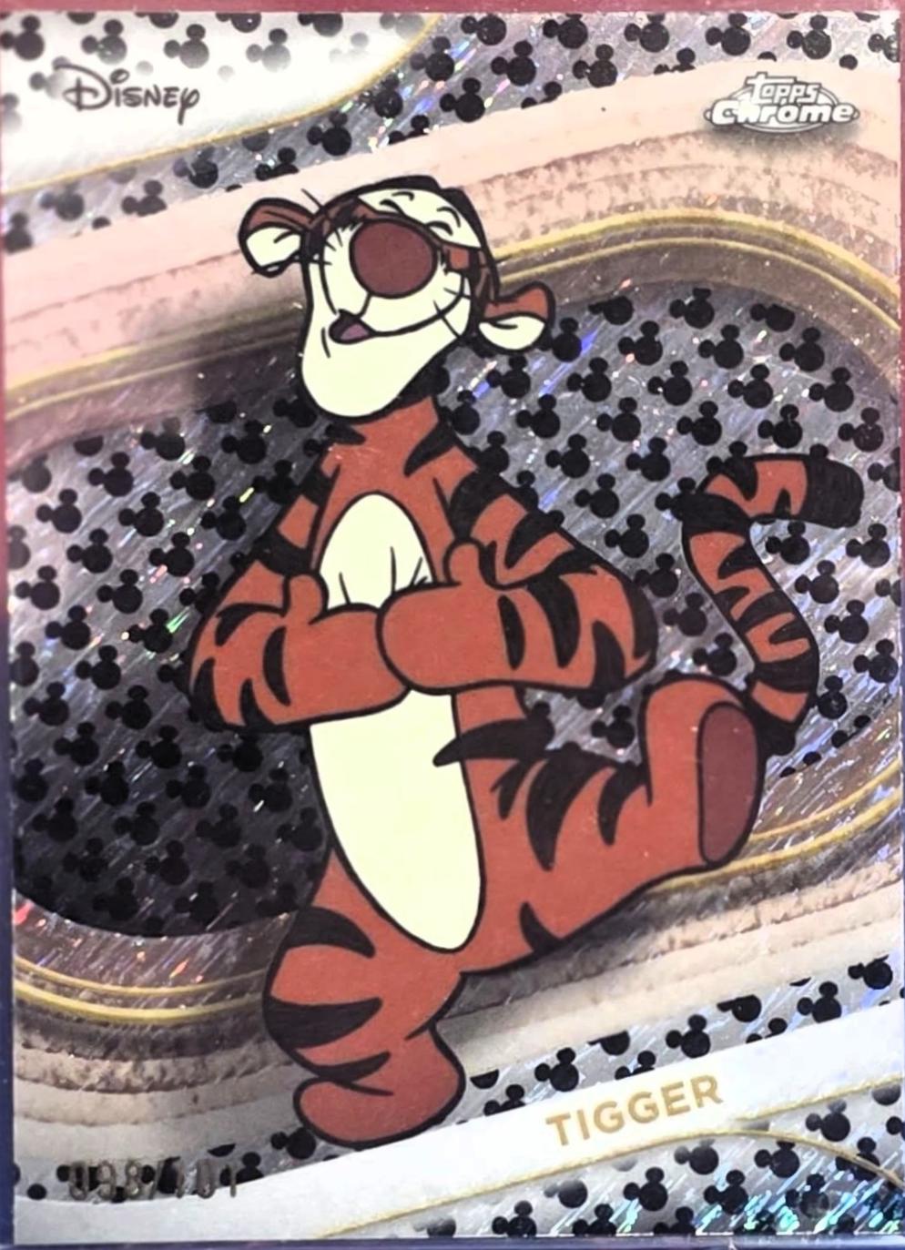 Tigger [Black White Logo Refractor] #142