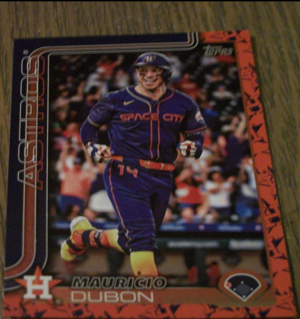 Mauricio Dubon [Team Color] (2025 Topps)
