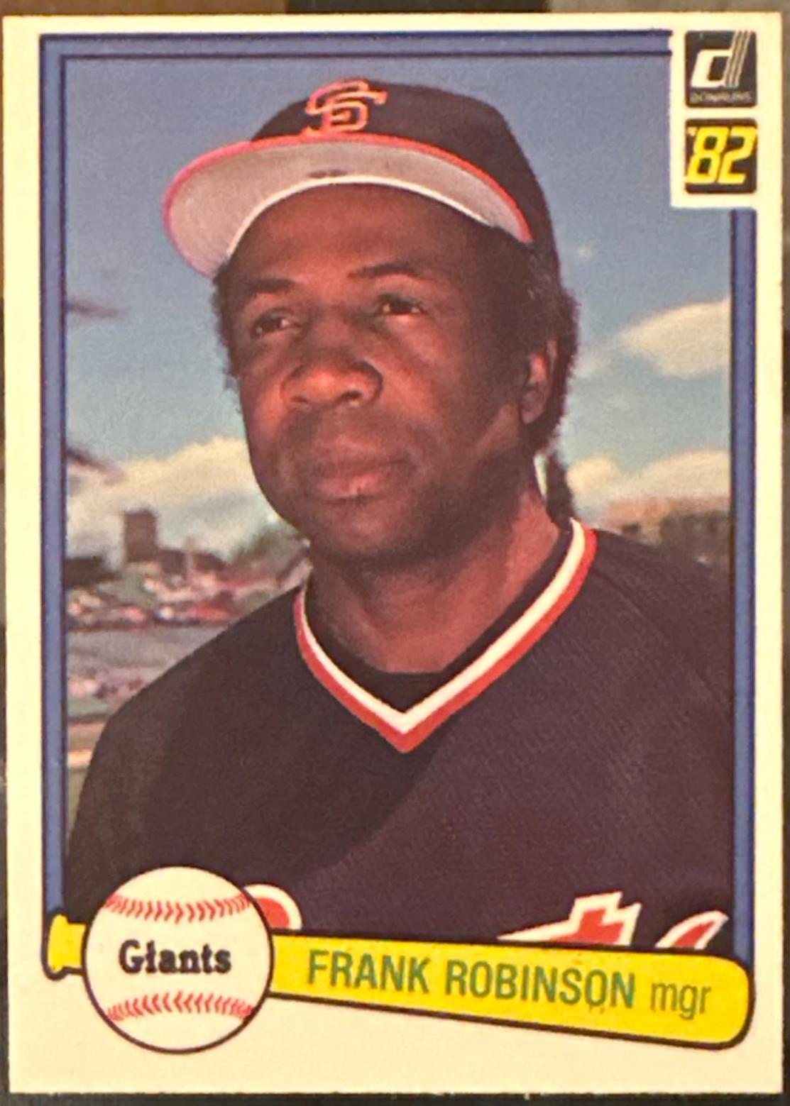 Frank Robinson #424 Baseball Cards 1982 Donruss