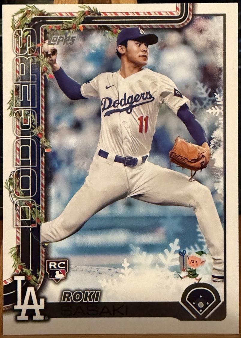 Roki Sasaki #HE-24 2025 Topps Holiday Hidden Elf Baseball