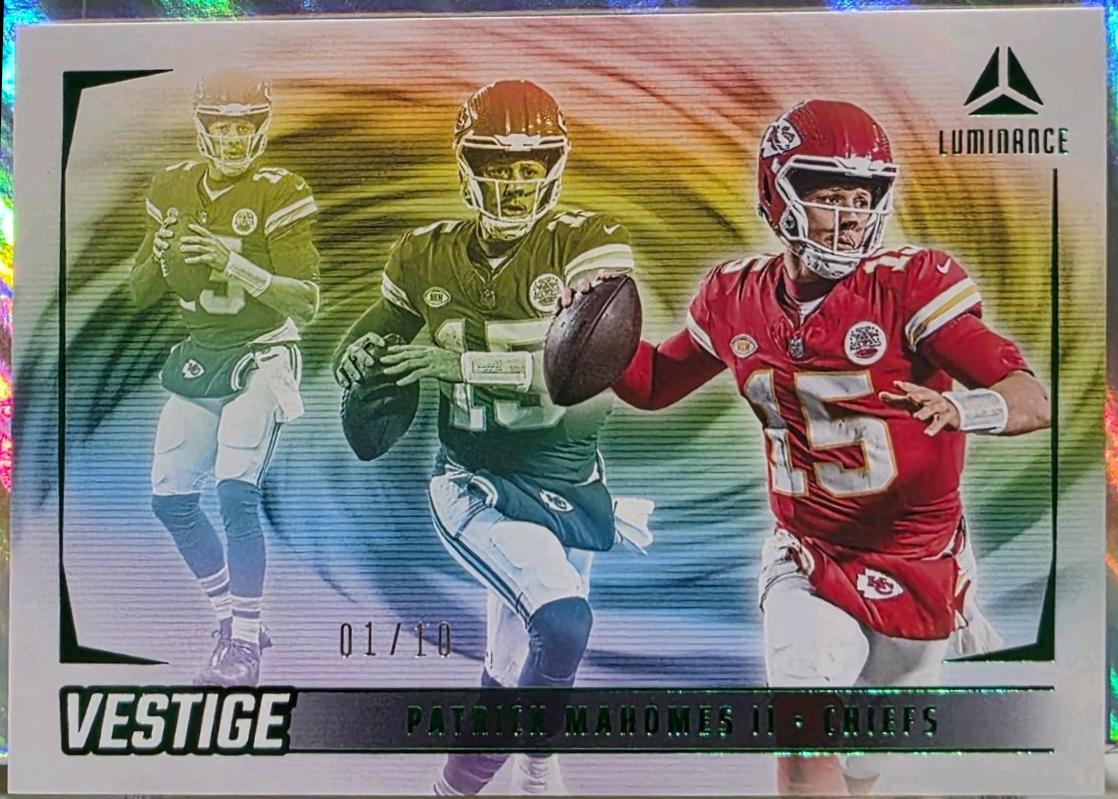 Patrick Mahomes II [Green] #VES-PMS