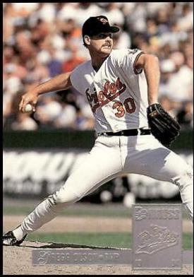 Gregg Olson #8 Baseball Cards 1994 Donruss