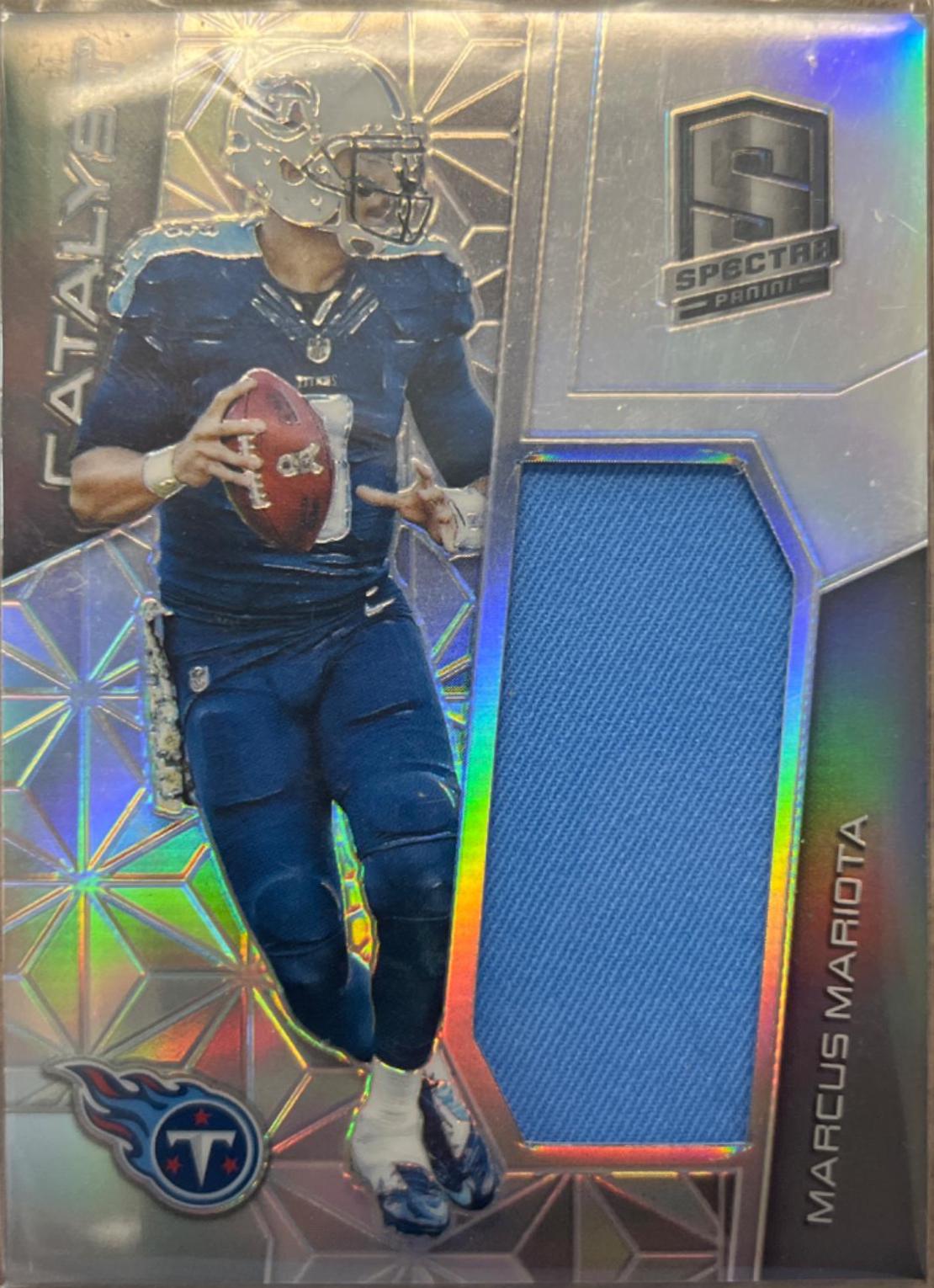 Marcus Mariota #20 Football Cards 2016 Panini Spectra Catalyst Relics