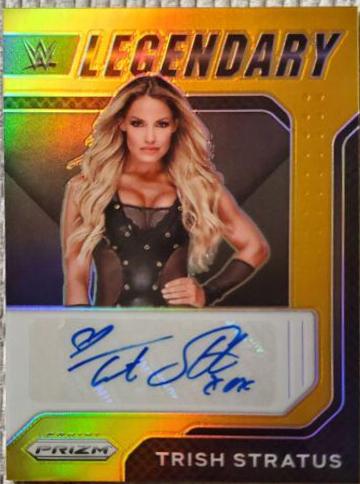 Trish Stratus [Gold Prizm] #LS-TST