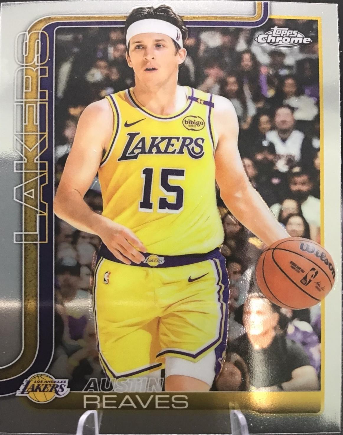 2025 Topps Chrome Austin Reaves [Basketball Refractor] #126 card