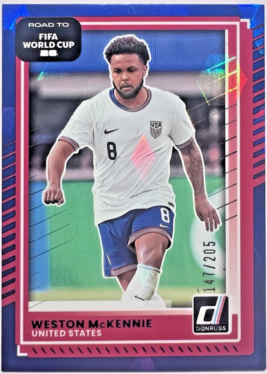 Weston McKennie [Blue Cubic] #24