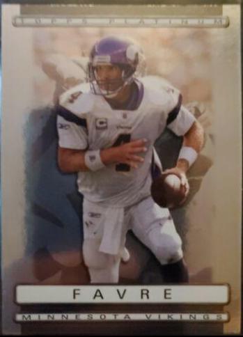 Brett Favre #10 Football Cards 2009 Topps Platinum