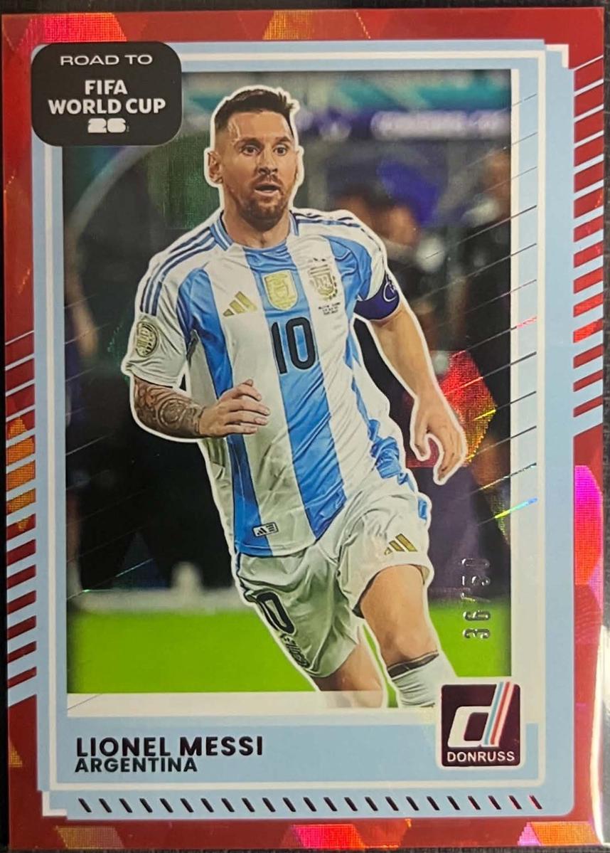 Lionel Messi [Red Cubic] #154