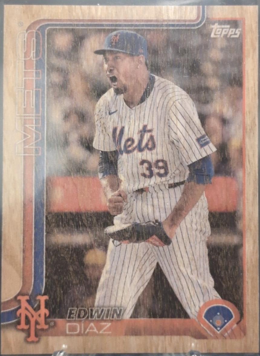 Edwin Diaz [Wood] (2025 Topps)