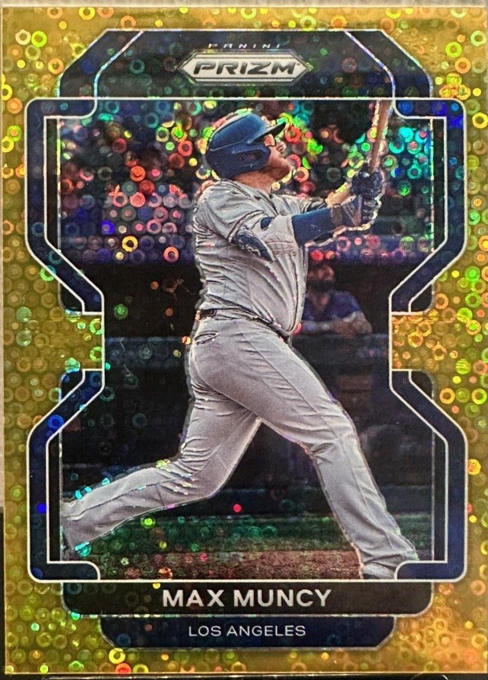 Max Muncy [Gold Donut Circles Prizm] #42